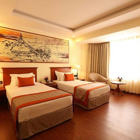 Hotel Aela Grand Near Delhi Airport By La Casa Yeni Delhi Dış mekan fotoğraf