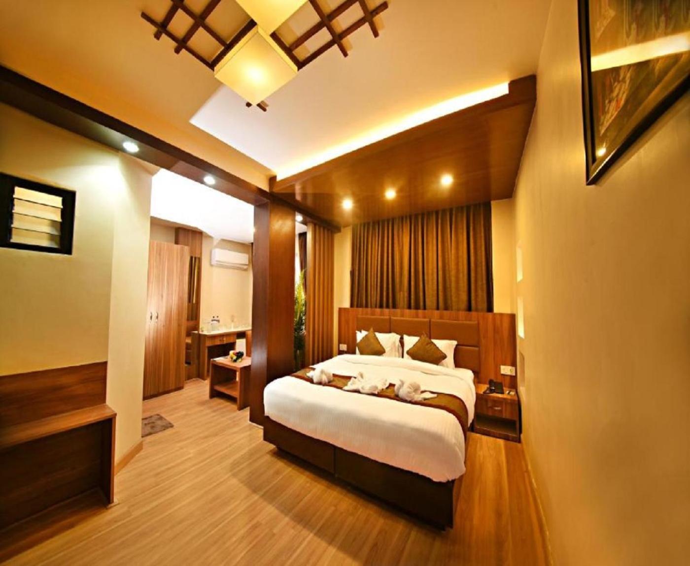 Hotel Aela Grand Near Delhi Airport By La Casa Yeni Delhi Dış mekan fotoğraf